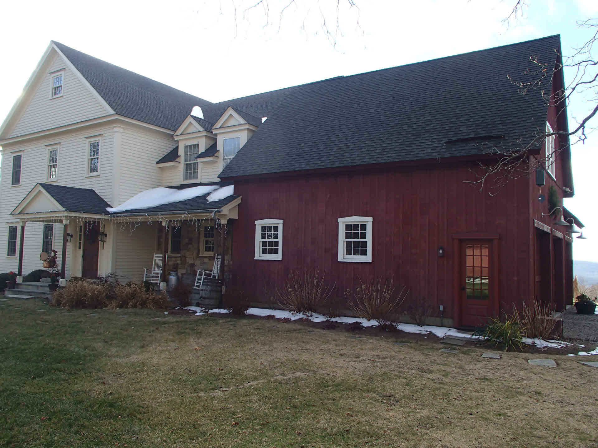 Building photograph for 110 CEDAR HILL RD